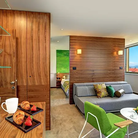 בית הארחה Horizon Luxury & Design 4*