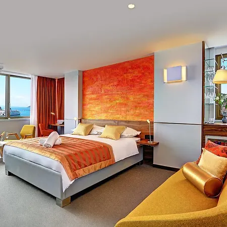 Horizon Luxury & Design בית הארחה 4*