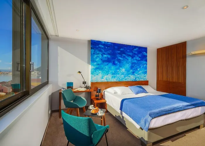 Horizon Luxury & Design בית הארחה