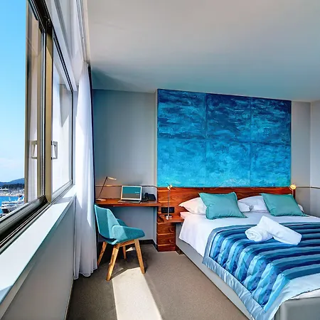 Pensión Horizon Luxury & Design Split