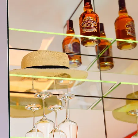 Pensión Horizon Luxury & Design