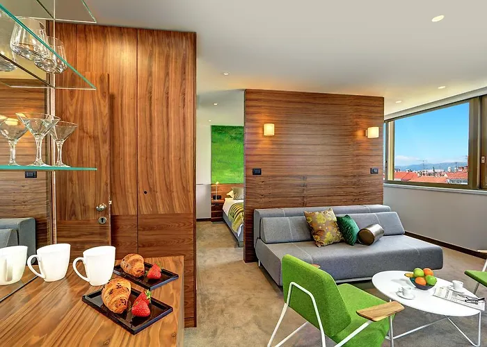 Πανσιόν Horizon Luxury & Design 4*