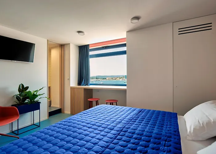 Πανσιόν Horizon Luxury & Design 4*
