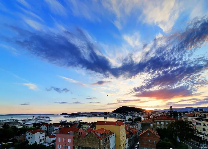 Horizon Luxury & Design Σπλιτ